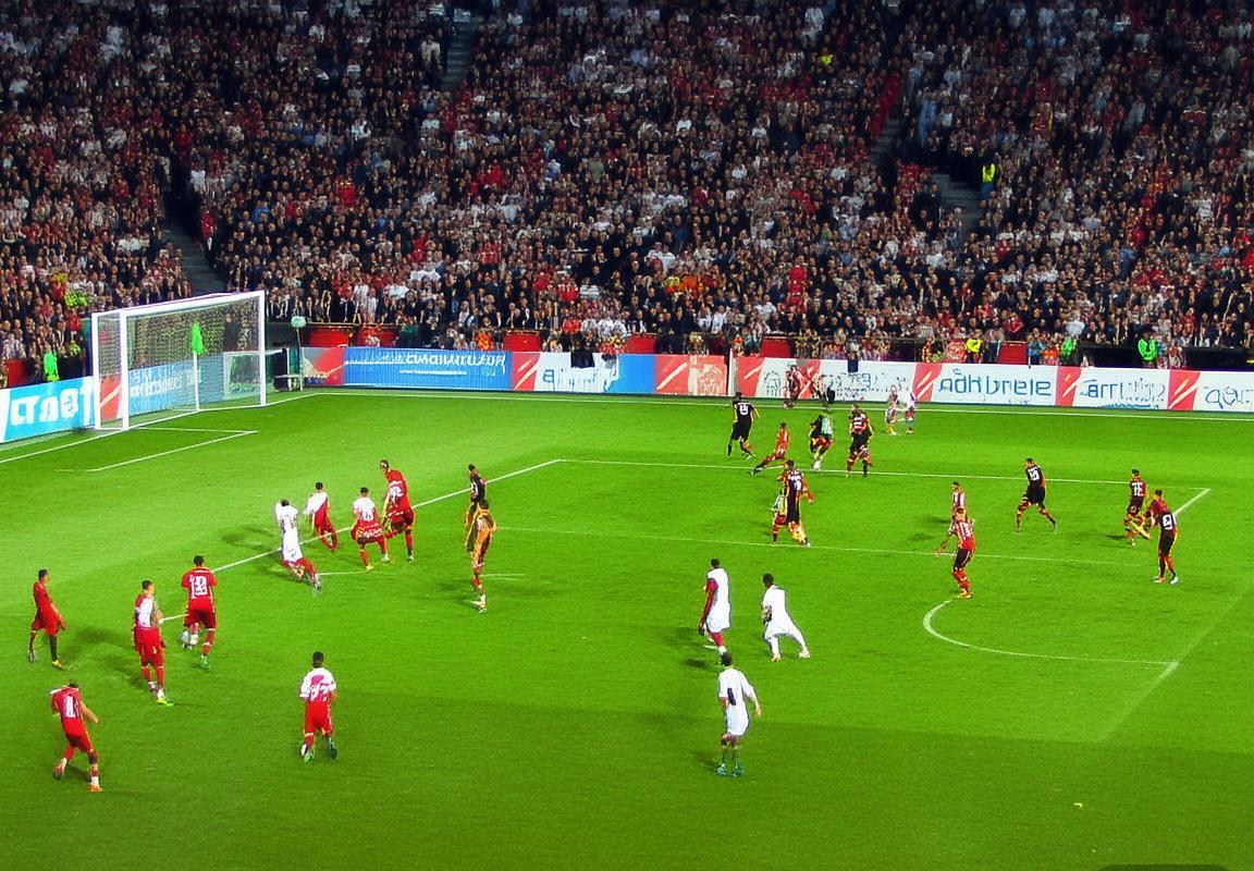 1112赛季西甲焦点战：皇马逆转桑坦德竞技，穆里尼奥战术智慧助力夺冠(图1)